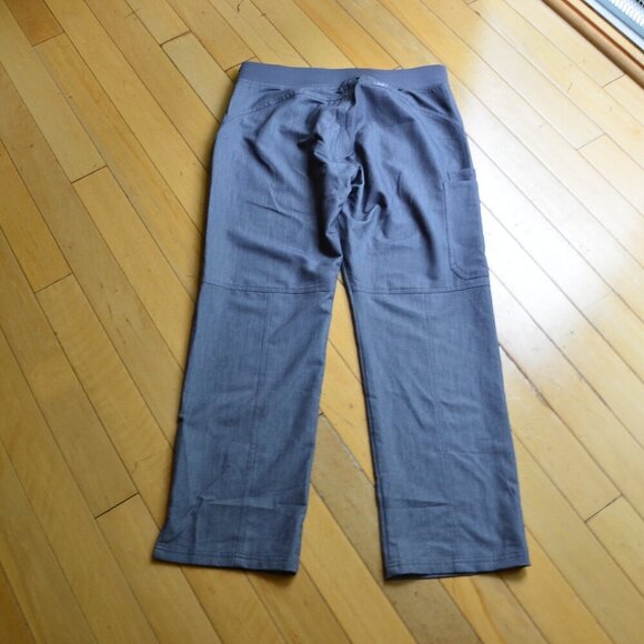 Figs Graphite Gray Kade Cargo Scrub Pants Size M/P - Picture 8 of 11